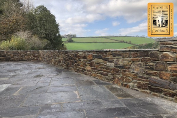 Medium walling stone used on a mortared wall 