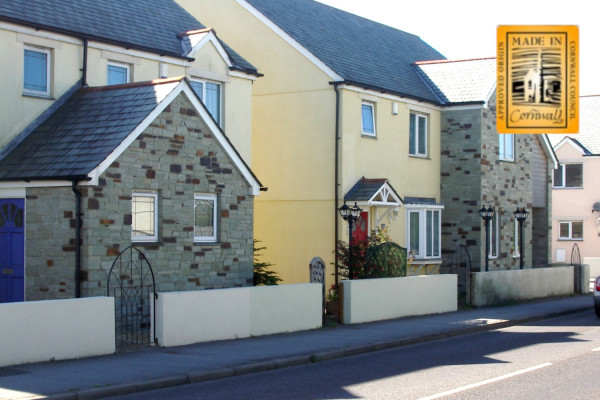 Houses in Newquay using facing stone