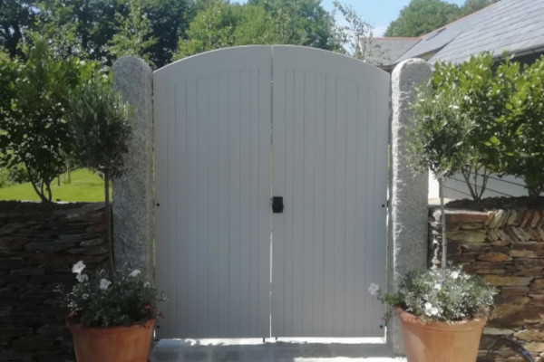 Rounded top gateposts used on for a garden gate