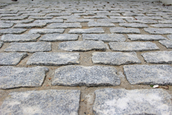 Silver grey granite setts