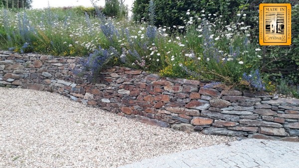 Garden Hedging Stone Lantoom Quarry, Stone For Building Garden Walls
