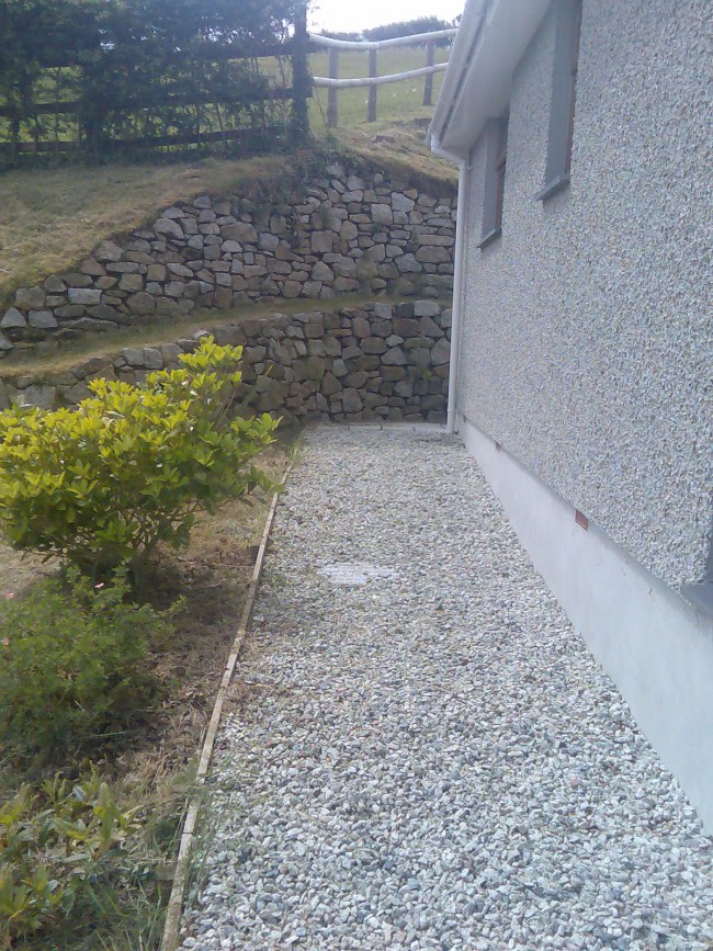 10mm granite chippings bagged