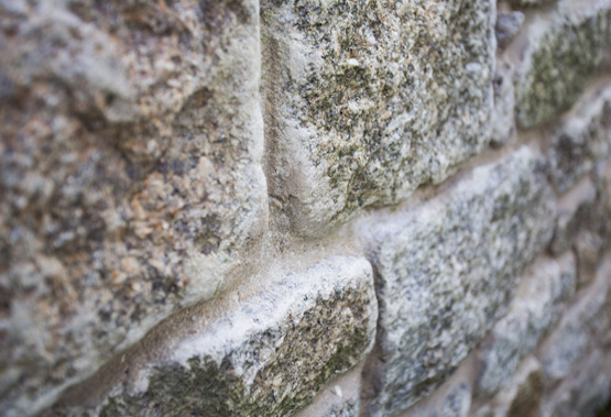 Granite walling stone