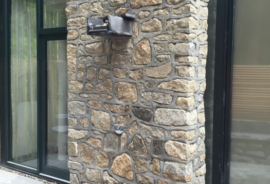 Granite walling stone