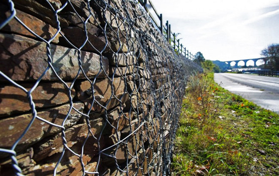 Small walling stone